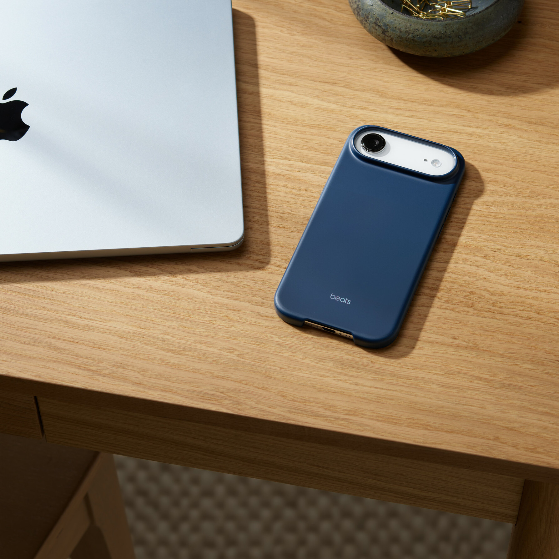 Zdjęcie do “Apple Beats iPhone Air Case with MagSafe and Camera Control — Bedrock Blue”.