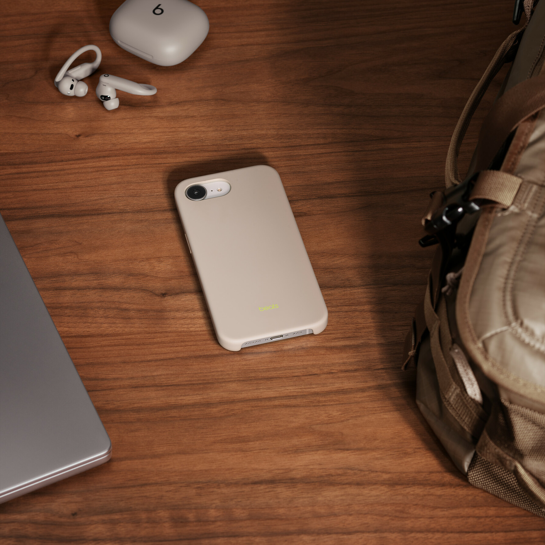 Zdjęcie do “Apple Beats iPhone 17e Case with MagSafe – Lime Stone”.