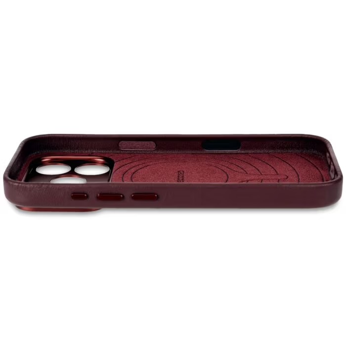 Zdjęcie do “DECODED Leather MagSafe burgundowy - etui iPhone 17 Pro Max”.
