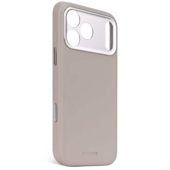 Zdjęcie do “DECODED Leather MagSafe beżowy - etui iPhone 17 Pro”.