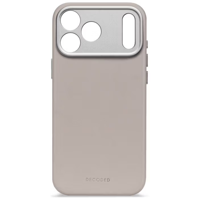 Zdjęcie do “DECODED Leather MagSafe beżowy - etui iPhone 17 Pro”.