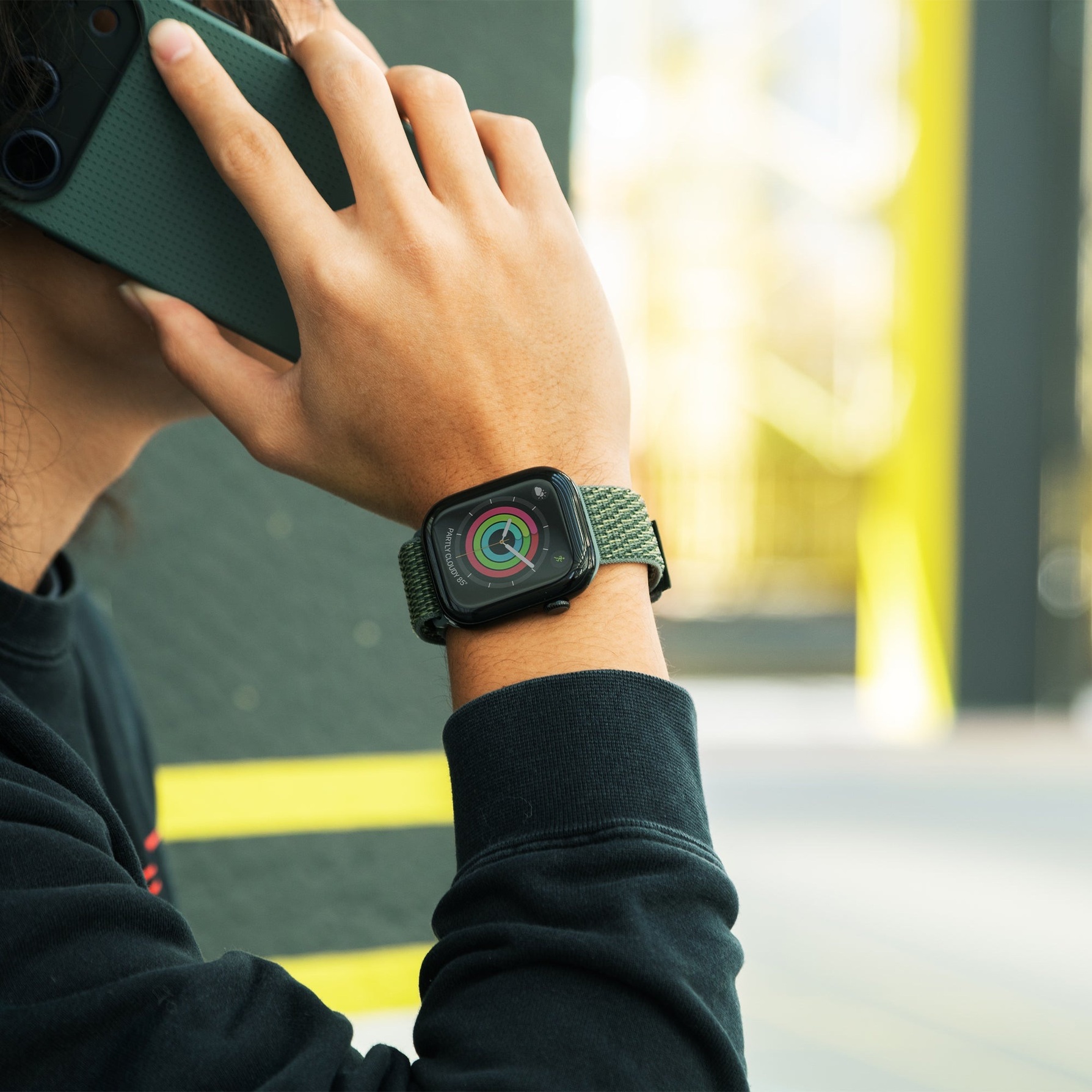 Zdjęcie do “Native Union Active Watch LOOP ciemna zieleń - pasek Apple Watch Ultra 44/45/46/49mm”.