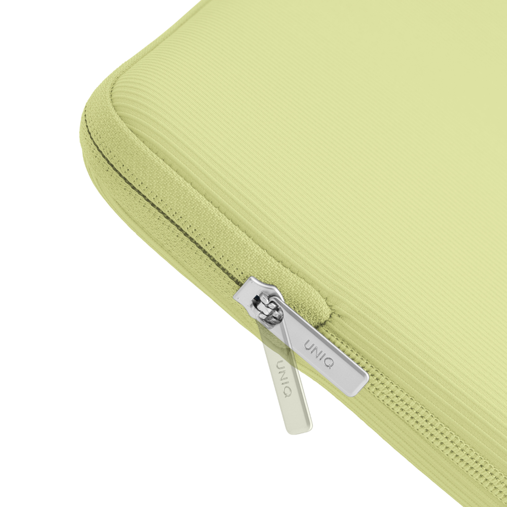 Zdjęcie do “UNIQ Cyprus Ridge Neoprene Sleeve Żółty - pokrowiec Macbook NEO / Air 13"”.