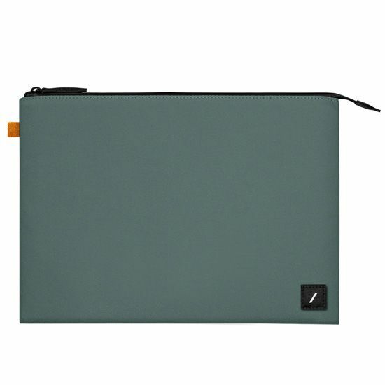 Zdjęcie do “Native Union Stow Lite Sleeve Zielony - pokrowiec Macbook 13 - Produkt otwarty”.