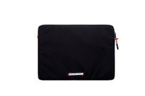 Skinarma Fardel czarny - torba Macbook 14"
