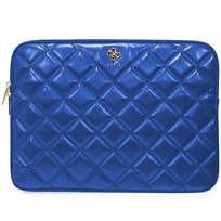 Zdjęcie do “Guess laptop Sleeve Quilted 4G niebieski - pokrowiec Macbook 14"”.
