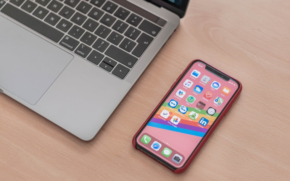 Co to jest i jak aktywować eSIM w iPhone?