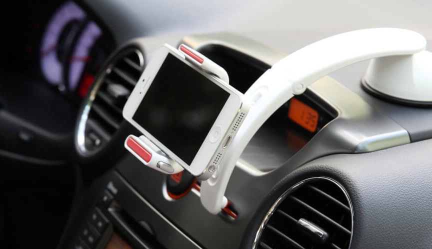 Zdjęcie do “5-gadzetow-ktore-warto-miec-w-samochodzie”.